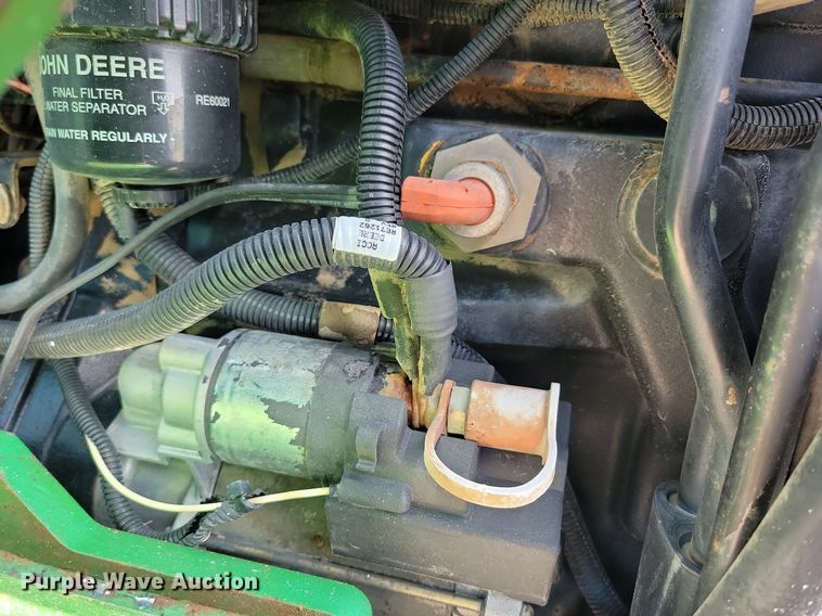 image for item DR4446 2003 John Deere 5520 MFWD tractor