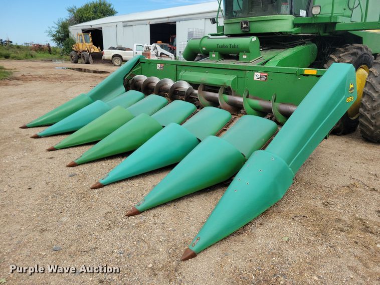 image for item DR4469 1996 John Deere 9500 combine