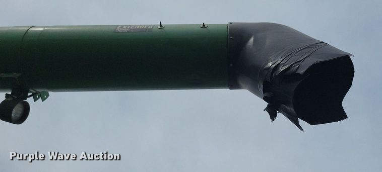 image for item DR4469 1996 John Deere 9500 combine