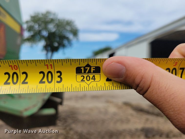 image for item DR4469 1996 John Deere 9500 combine