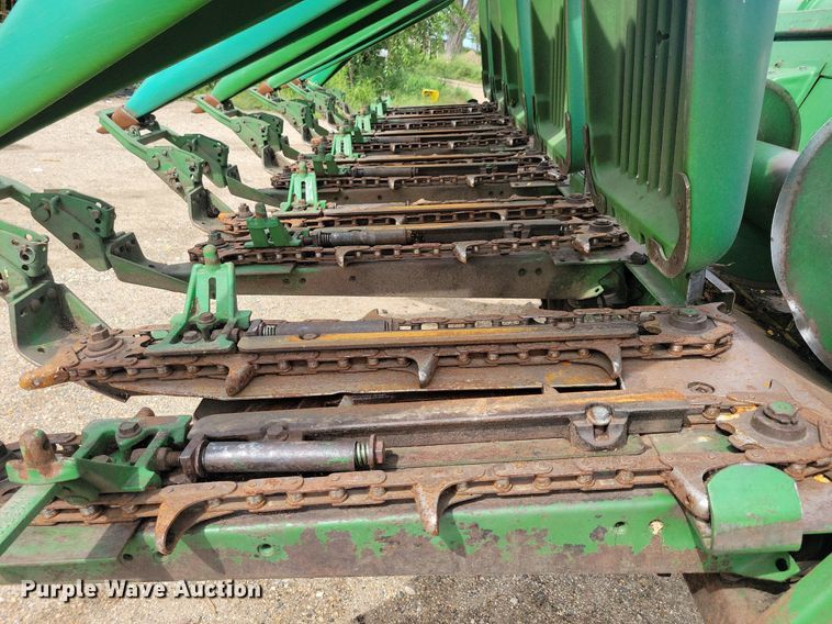 image for item DR4469 1996 John Deere 9500 combine