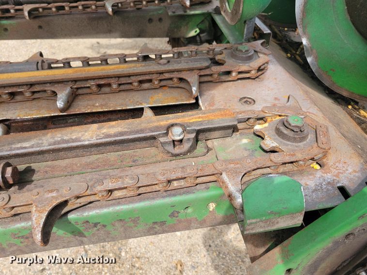 image for item DR4469 1996 John Deere 9500 combine