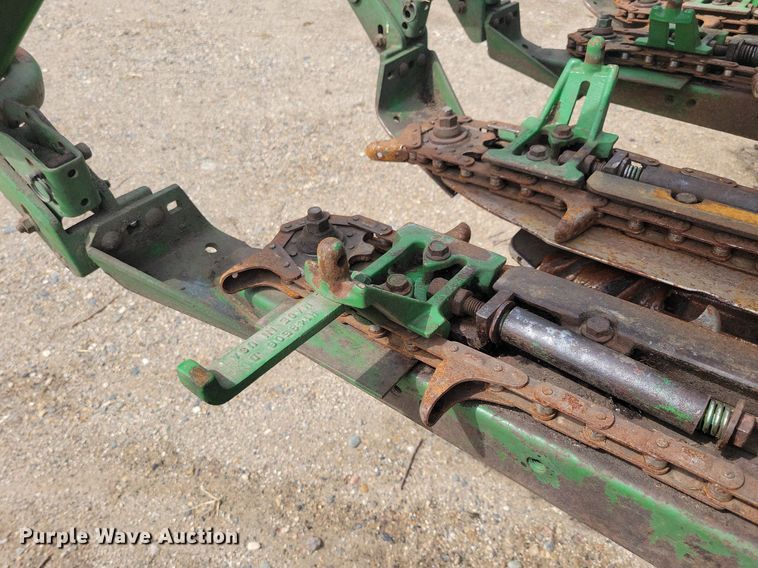 image for item DR4469 1996 John Deere 9500 combine