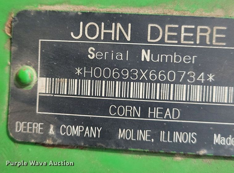 image for item DR4469 1996 John Deere 9500 combine