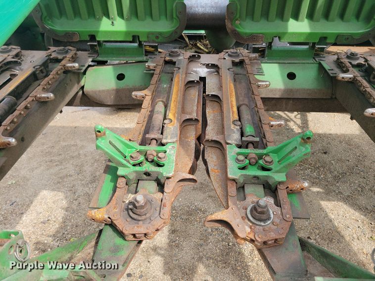 image for item DR4469 1996 John Deere 9500 combine