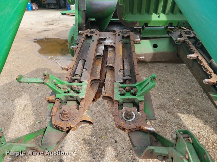 image for item DR4469 1996 John Deere 9500 combine