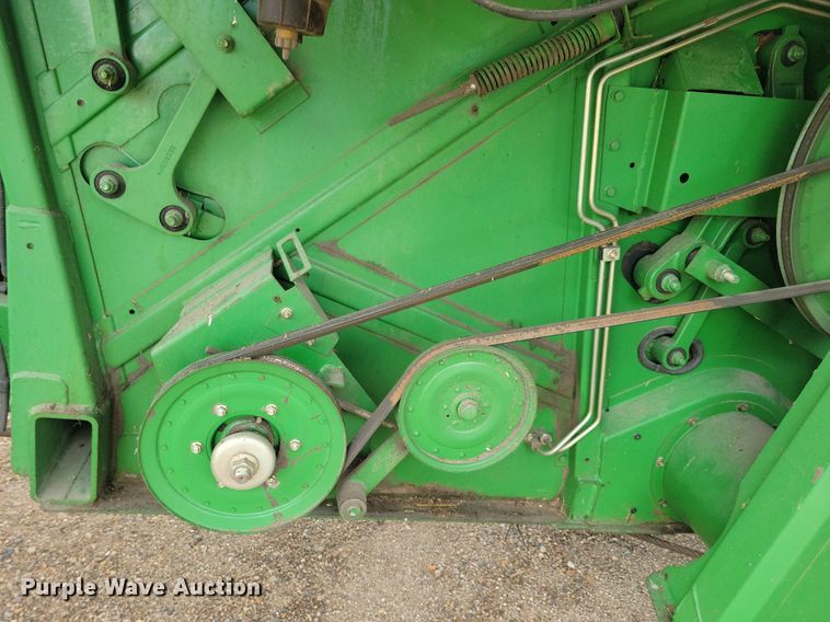 image for item DR4469 1996 John Deere 9500 combine