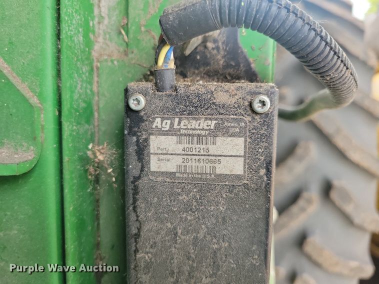 image for item DR4469 1996 John Deere 9500 combine