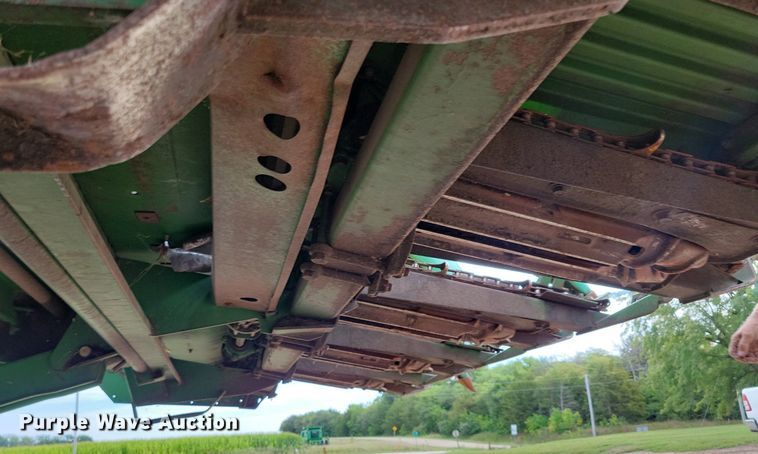 image for item DR4469 1996 John Deere 9500 combine