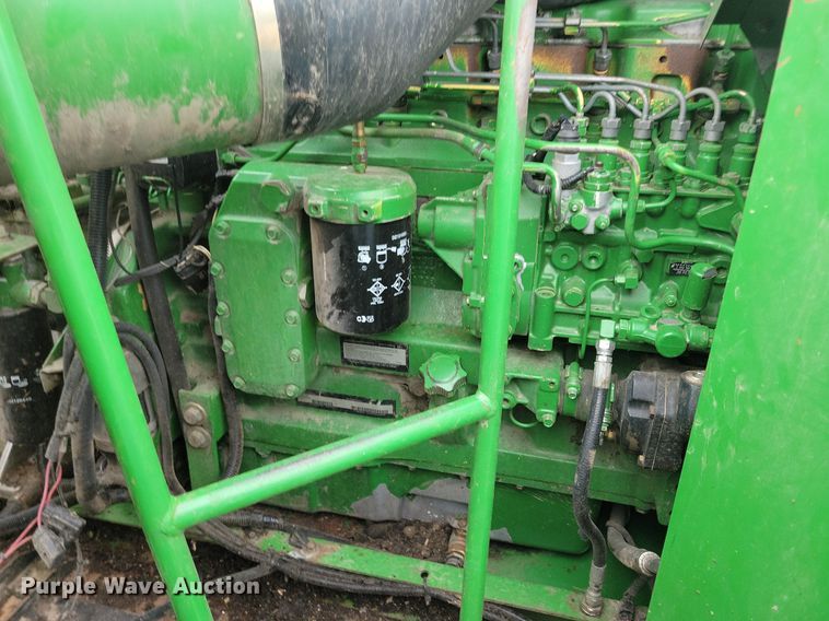 image for item DR4469 1996 John Deere 9500 combine