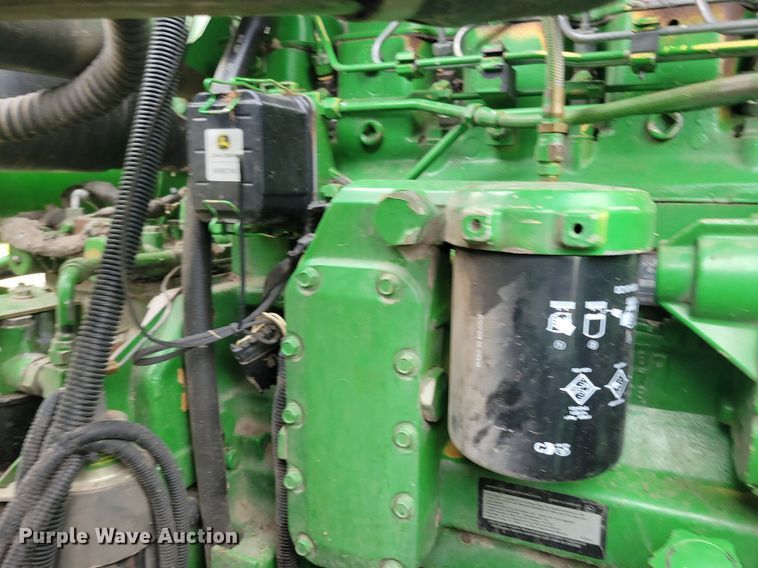 image for item DR4469 1996 John Deere 9500 combine