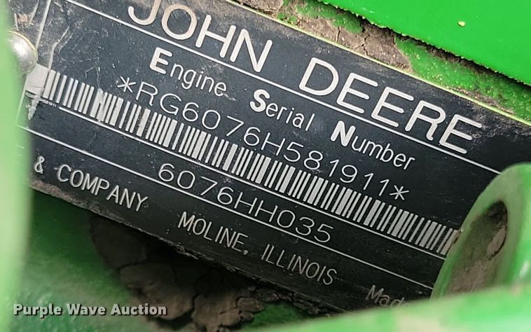 image for item DR4469 1996 John Deere 9500 combine