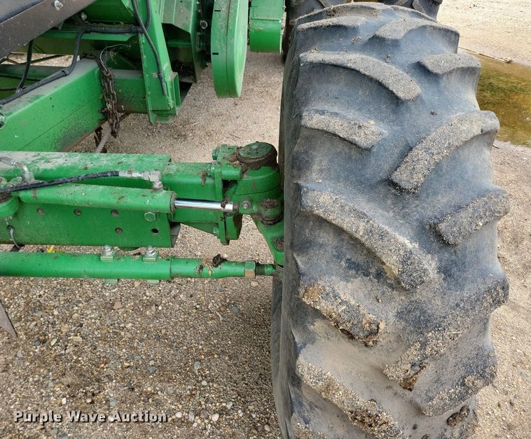 image for item DR4469 1996 John Deere 9500 combine