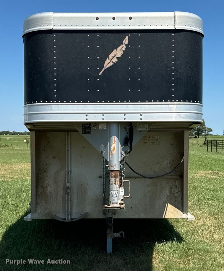 image for item DX1075 2016 Featherlite 8413-7624-STD livestock trailer