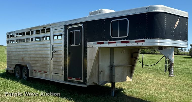 image for item DX1075 2016 Featherlite 8413-7624-STD livestock trailer