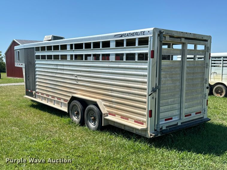 image for item DX1075 2016 Featherlite 8413-7624-STD livestock trailer