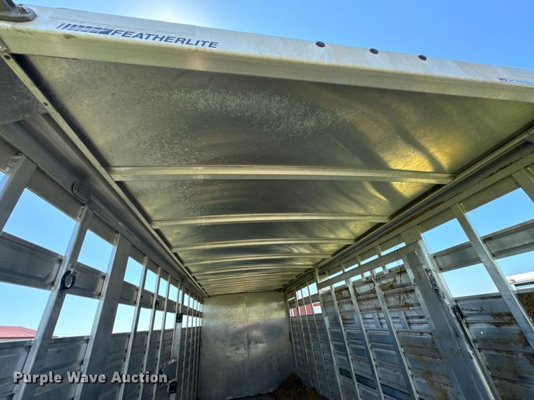 image for item DX1075 2016 Featherlite 8413-7624-STD livestock trailer