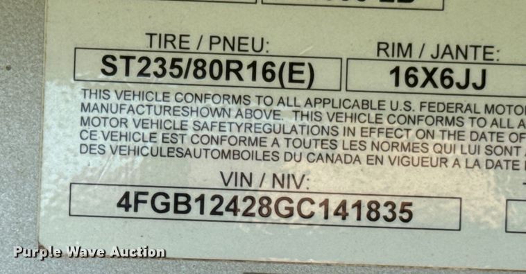 image for item DX1075 2016 Featherlite 8413-7624-STD livestock trailer