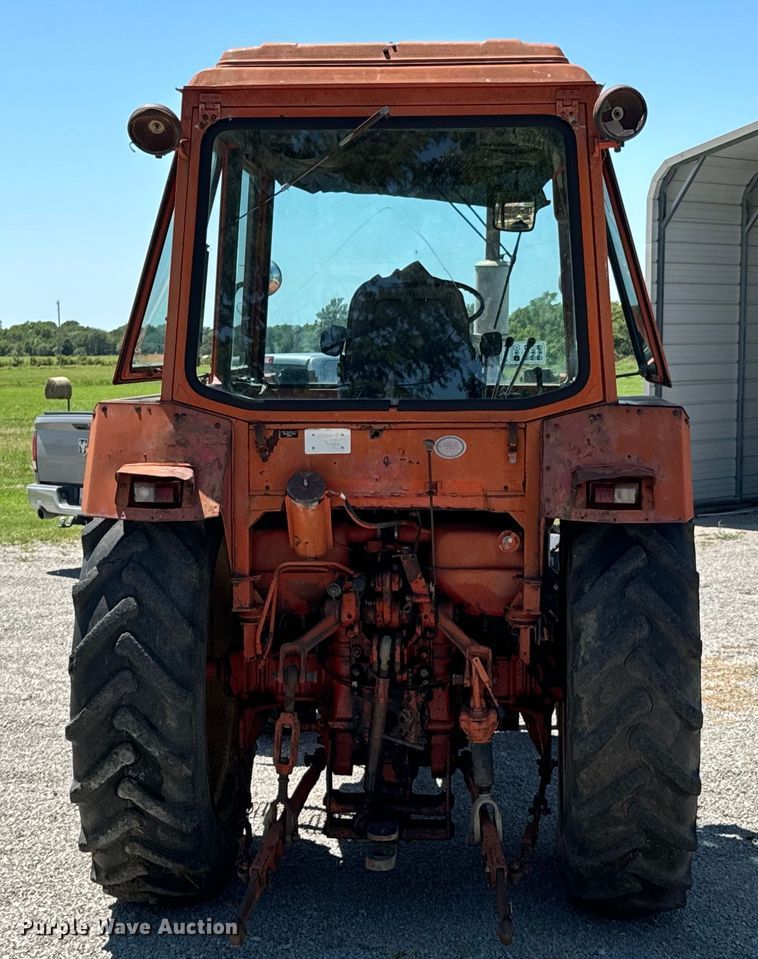 image for item DX1076 1989 Belarus 822 MFWD tractor