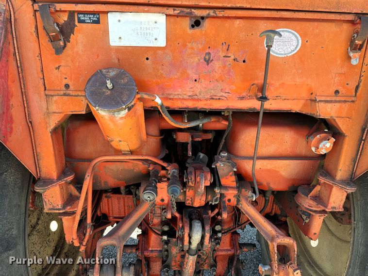 image for item DX1076 1989 Belarus 822 MFWD tractor