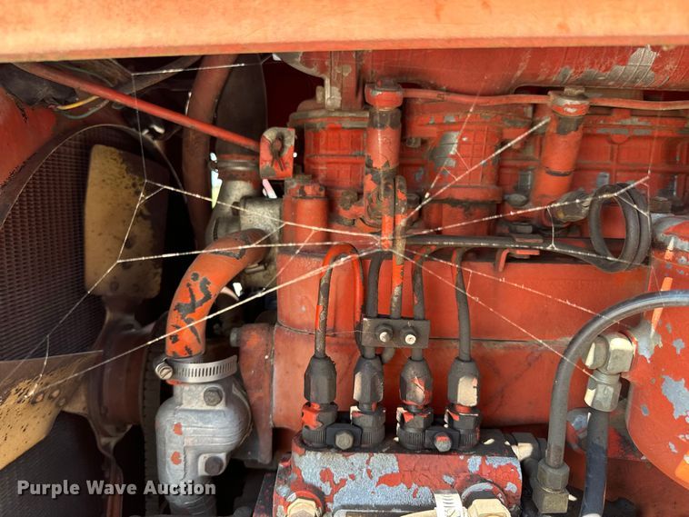 image for item DX1076 1989 Belarus 822 MFWD tractor