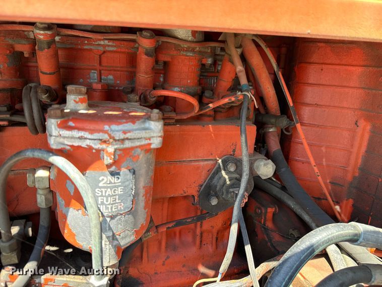 image for item DX1076 1989 Belarus 822 MFWD tractor