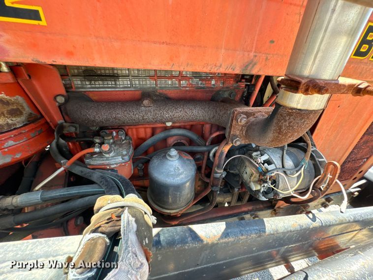 image for item DX1076 1989 Belarus 822 MFWD tractor