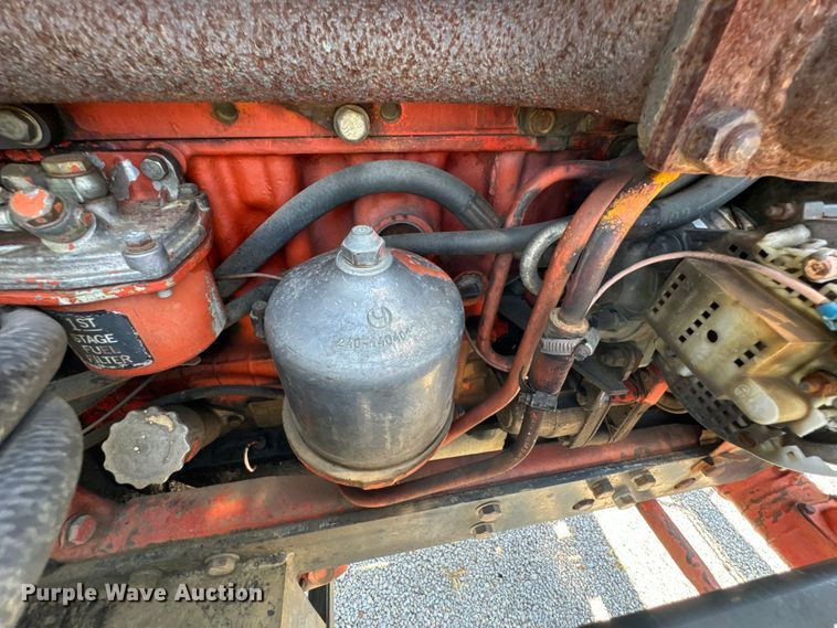 image for item DX1076 1989 Belarus 822 MFWD tractor