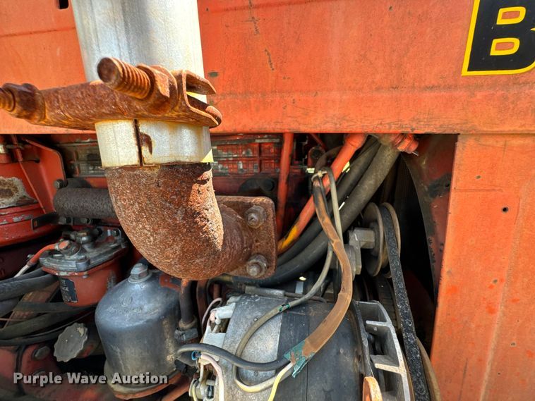 image for item DX1076 1989 Belarus 822 MFWD tractor