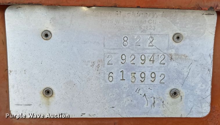 image for item DX1076 1989 Belarus 822 MFWD tractor