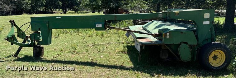 image for item DX1078 1988 John Deere 1460 windrower