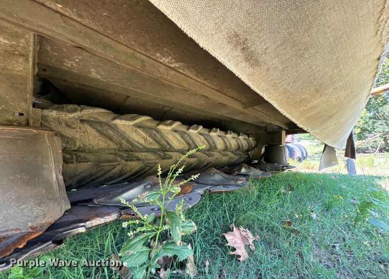 image for item DX1078 1988 John Deere 1460 windrower