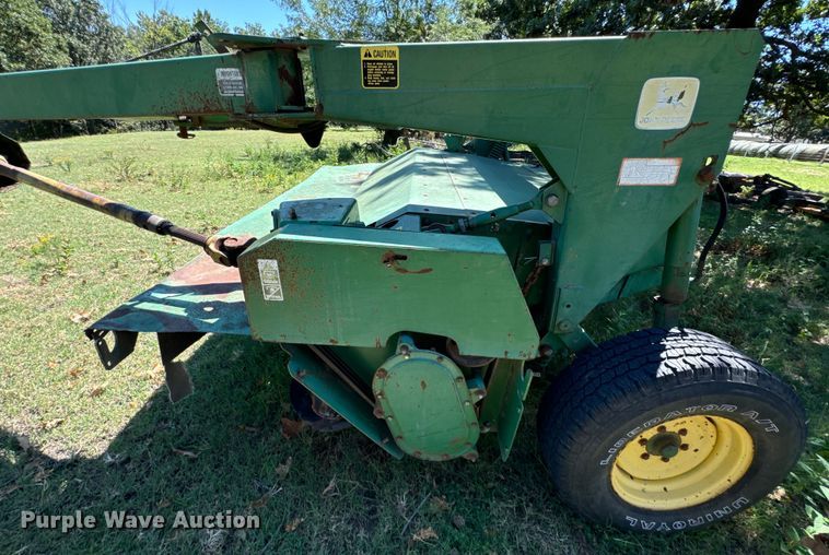 image for item DX1078 1988 John Deere 1460 windrower