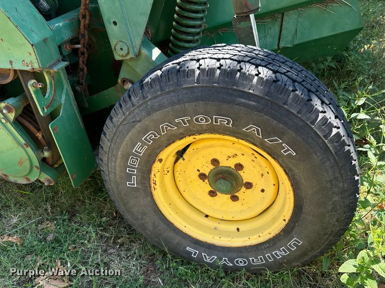 image for item DX1078 1988 John Deere 1460 windrower