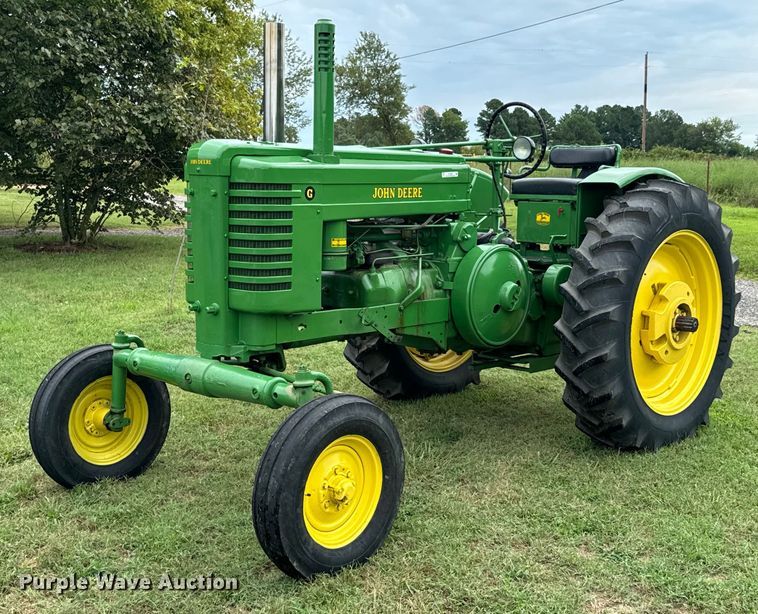 image for item DX1085 1948 John Deere G tractor