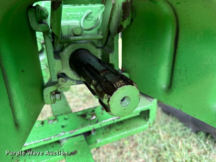 image for item DX1085 1948 John Deere G tractor