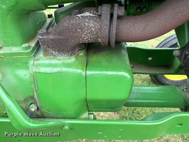 image for item DX1085 1948 John Deere G tractor