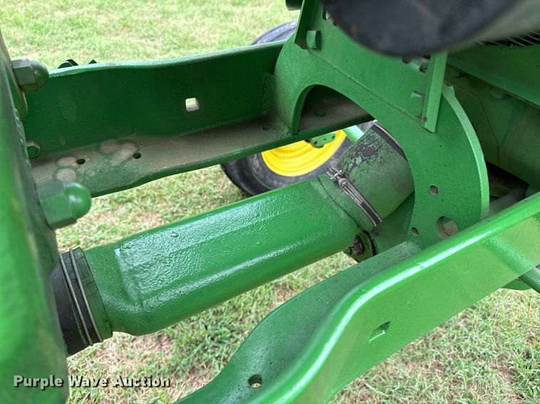 image for item DX1085 1948 John Deere G tractor