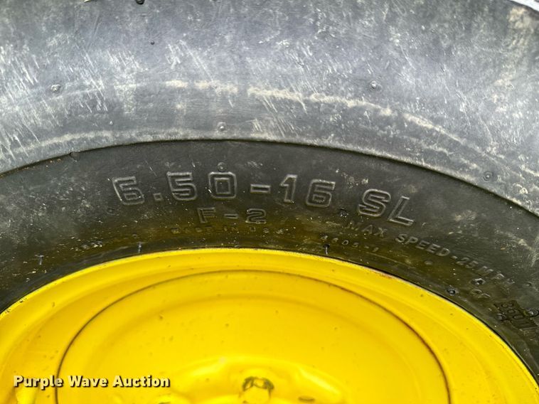 image for item DX1085 1948 John Deere G tractor