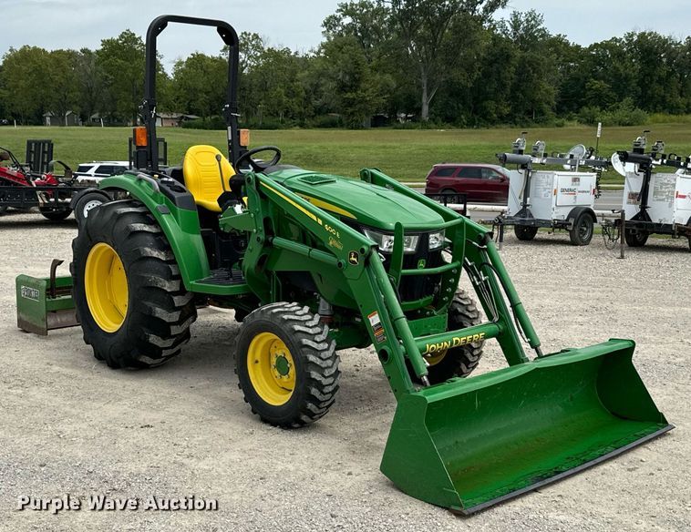 image for item DX1114 2018 John Deere 4044M MFWD tractor