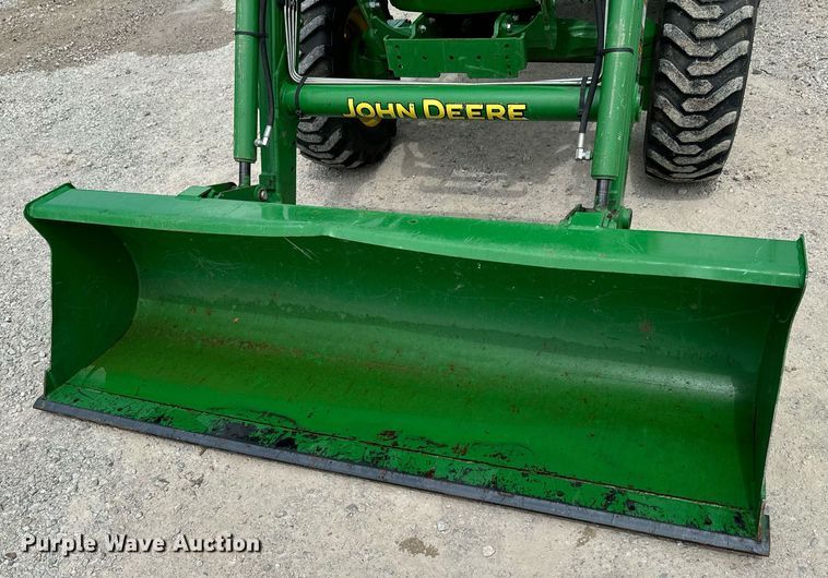 image for item DX1114 2018 John Deere 4044M MFWD tractor