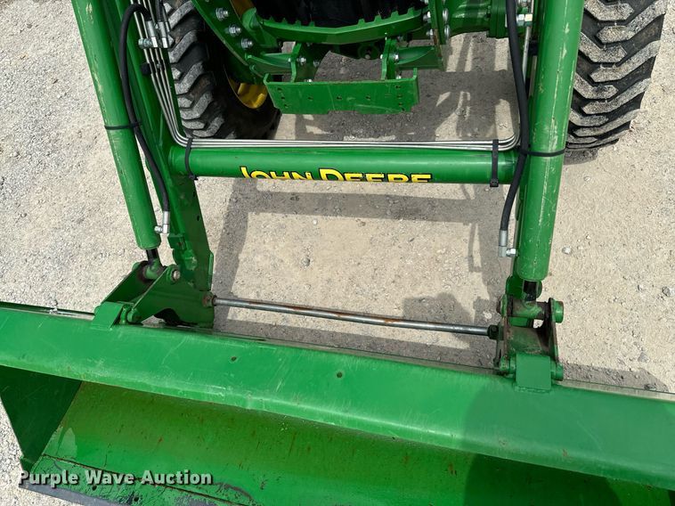 image for item DX1114 2018 John Deere 4044M MFWD tractor