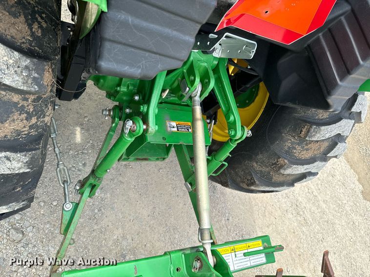 image for item DX1114 2018 John Deere 4044M MFWD tractor