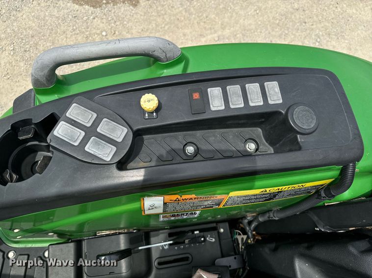 image for item DX1114 2018 John Deere 4044M MFWD tractor