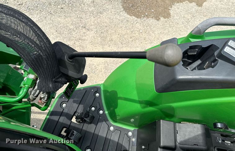 image for item DX1114 2018 John Deere 4044M MFWD tractor