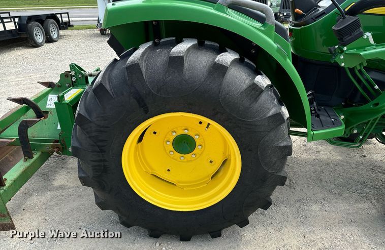 image for item DX1114 2018 John Deere 4044M MFWD tractor