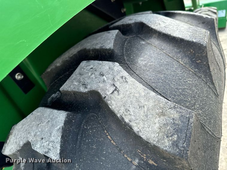 image for item DX1114 2018 John Deere 4044M MFWD tractor