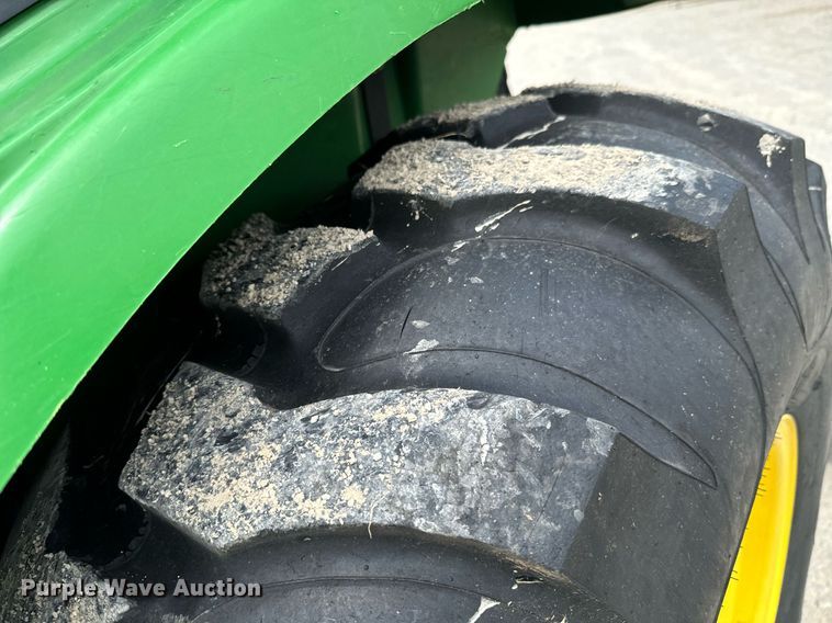 image for item DX1114 2018 John Deere 4044M MFWD tractor