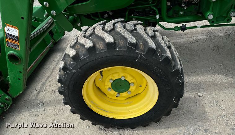 image for item DX1114 2018 John Deere 4044M MFWD tractor