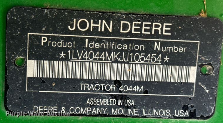 image for item DX1114 2018 John Deere 4044M MFWD tractor
